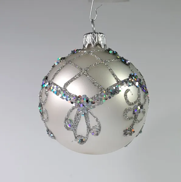 Exklusives 35er Christbaumschmuck Set in Silber-Weiss mit Volldekor und Oliven, mundgeblasen Lauscha